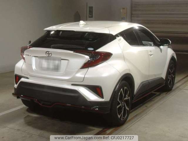 toyota c-hr 2018 -TOYOTA--C-HR DBA-NGX10--NGX10-2001262---TOYOTA--C-HR DBA-NGX10--NGX10-2001262- image 2