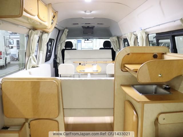 toyota hiace-van 2015 GOO_JP_700030304130250717001 image 2