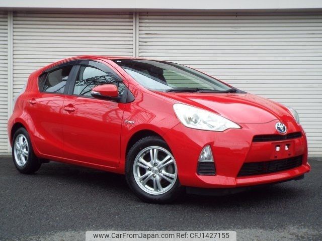 toyota aqua 2012 CFJ1427155 image 1