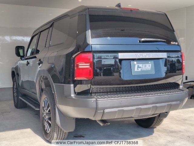 toyota land-cruiser-wagon 2024 CFJ1758368 image 2
