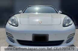 porsche panamera 2011 CFJ1701479
