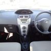 toyota vitz 2005 REALMOTOR_N2020120079HD-10 image 8