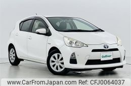 toyota aqua 2013 -TOYOTA--AQUA DAA-NHP10--NHP10-2215161---TOYOTA--AQUA DAA-NHP10--NHP10-2215161-