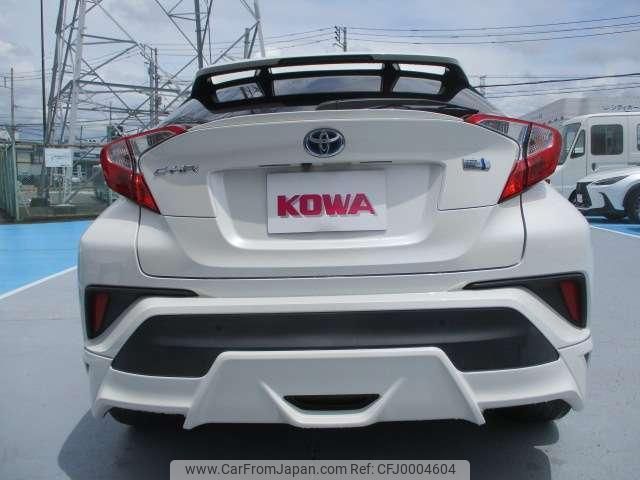 toyota c-hr 2017 quick_quick_DAA-ZYX10_ZYX10-2058950 image 2