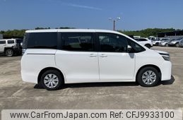 toyota voxy 2018 NIKYO_XF50775