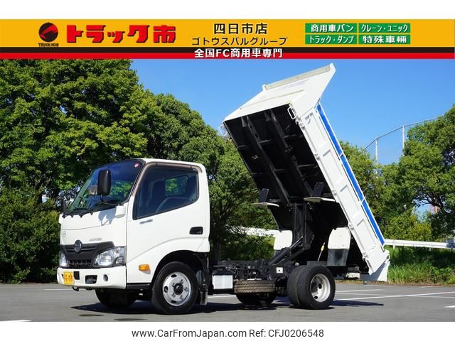 hino dutro 2017 GOO_NET_EXCHANGE_0208594A30240817W002 image 1