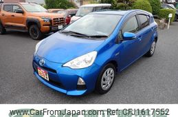 toyota aqua 2012 CFJ1617552