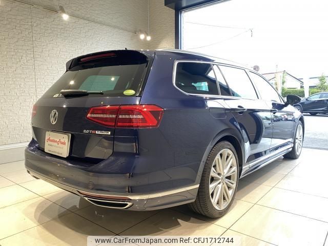 volkswagen passat-variant 2017 CFJ1712744 image 2