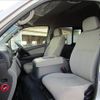 nissan nv350-caravan-wagon 2020 GOO_JP_988025050900201170001 image 18