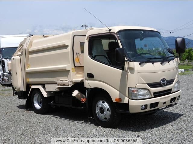 hino dutro 2013 CFJ9036565 image 1