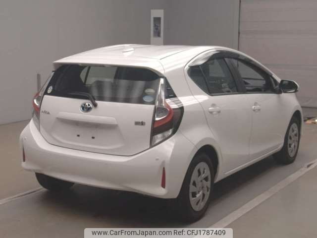 toyota aqua 2020 CFJ1787409 image 2