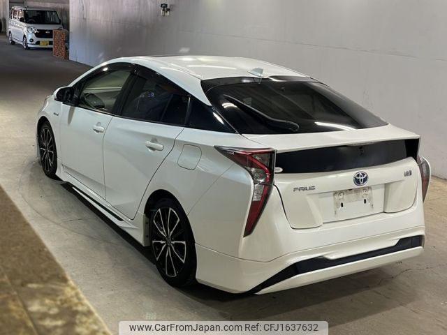 toyota prius 2018 CFJ1637632 image 2