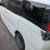 toyota voxy 2018 CFJ1657103 image 3
