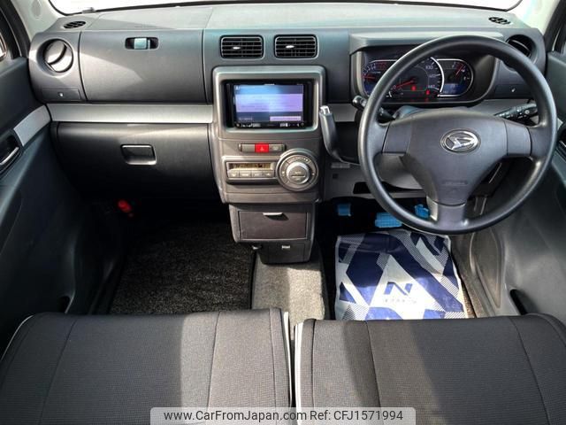 daihatsu move-conte 2013 CFJ1571994 image 2