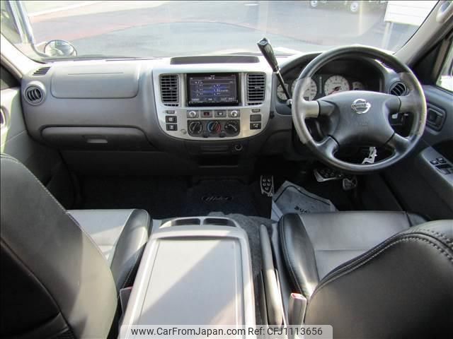 nissan caravan-coach 2004 GOO_JP_988025050200201170001 image 2