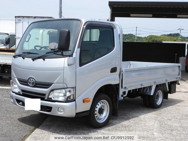 toyota dyna-truck 2017 GOO_NET_EXCHANGE_0709067A30240619W001 image 1