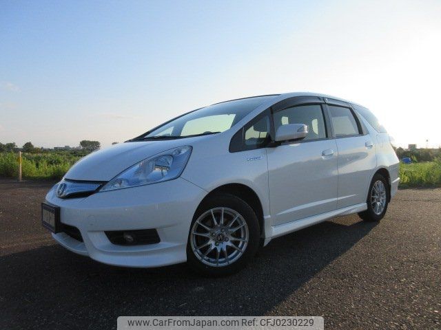 honda fit-shuttle 2013 -HONDA--Fit Shuttle GP2--3132451---HONDA--Fit Shuttle GP2--3132451- image 1