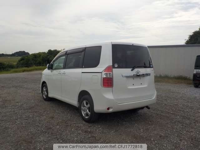 toyota noah 2008 CFJ1772818 image 2