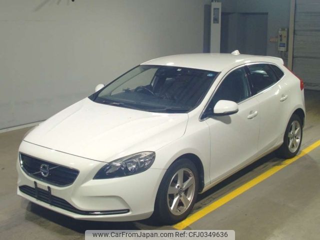 volvo v40 2015 -VOLVO--Volvo V40 MB4164T-YV1MV485BF2251604---VOLVO--Volvo V40 MB4164T-YV1MV485BF2251604- image 1