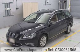 volkswagen passat-variant 2013 -VOLKSWAGEN--VW Passat Variant 3CCAX-WVWZZZ3CZDE112011---VOLKSWAGEN--VW Passat Variant 3CCAX-WVWZZZ3CZDE112011-