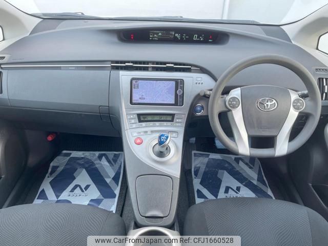 toyota prius 2013 CFJ1660528 image 2