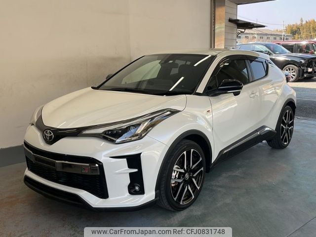 toyota c-hr 2020 -TOYOTA--C-HR NGX10-2016523---TOYOTA--C-HR NGX10-2016523- image 1