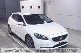 volvo v40 2013 -VOLVO--Volvo V40 MB4164T-E2086888---VOLVO--Volvo V40 MB4164T-E2086888-