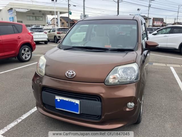 toyota porte 2013 CFJ1847045 image 1