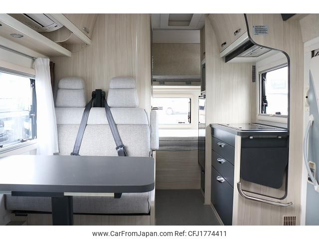 toyota camroad 2023 CFJ1774411 image 2