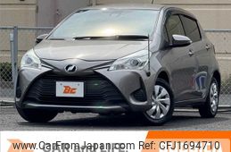 toyota vitz 2017 CFJ1694710