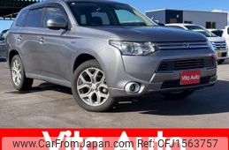 mitsubishi outlander-phev 2013 CFJ1563757