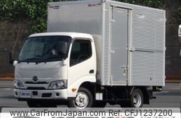 hino dutro 2021 GOO_NET_EXCHANGE_0704692A30250603W001