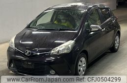 toyota vitz 2014 -TOYOTA--Vitz NSP130-2172061---TOYOTA--Vitz NSP130-2172061-