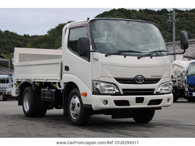 toyota toyoace 2017 GOO_NET_EXCHANGE_0230013A30241008W002 image 2