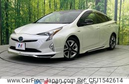 toyota prius 2018 CFJ1542614