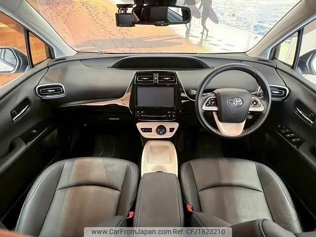 toyota prius 2016 CFJ1823210 image 2