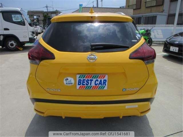 nissan kix 2021 CFJ1541681 image 2