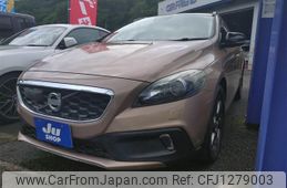 volvo v40 2014 -VOLVO--Volvo V40 DBA-MB5204T--YV1MZ6356E2045395---VOLVO--Volvo V40 DBA-MB5204T--YV1MZ6356E2045395-