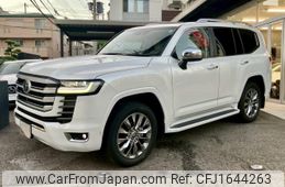 toyota land-cruiser 2024 CFJ1644263