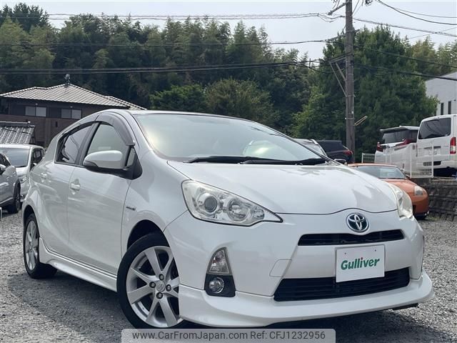 toyota aqua 2012 -TOYOTA--AQUA DAA-NHP10--NHP10-2067738---TOYOTA--AQUA DAA-NHP10--NHP10-2067738- image 1