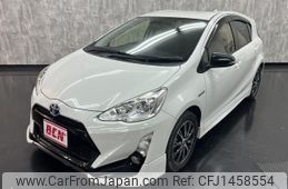 toyota aqua 2016 CFJ1458554