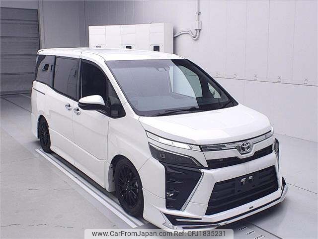 toyota voxy 2018 CFJ1835231 image 1