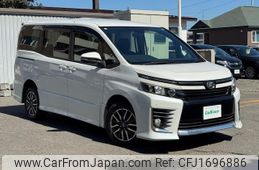 toyota voxy 2014 CFJ1696886