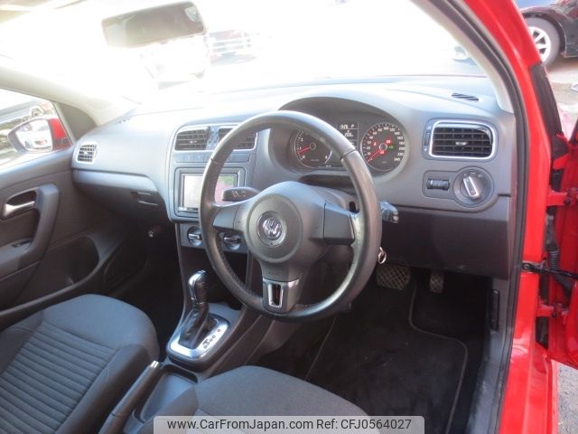 volkswagen polo 2014 -VOLKSWAGEN--VW Polo DBA-6RCBZ--WVWZZZ6RZEU046581---VOLKSWAGEN--VW Polo DBA-6RCBZ--WVWZZZ6RZEU046581- image 2