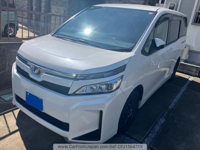 toyota voxy 2018 CFJ1564719 image 2