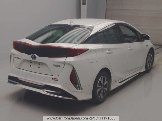 toyota prius-phv 2020 -TOYOTA--Prius PHV ZVW52-3173745---TOYOTA--Prius PHV ZVW52-3173745- image 2