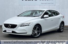 volvo v40 2017 -VOLVO--Volvo V40 DBA-MB4154T--YV1MV2920J2453653---VOLVO--Volvo V40 DBA-MB4154T--YV1MV2920J2453653-