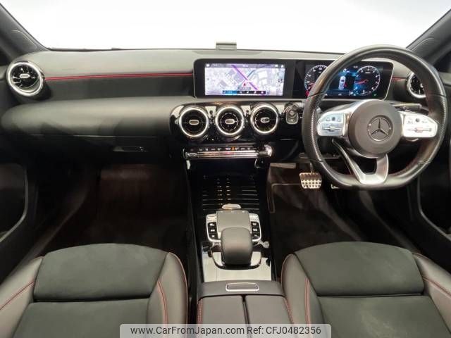 mercedes-benz a-class 2018 -MERCEDES-BENZ--Benz A Class 5BA-177084--WDD1770842J053173---MERCEDES-BENZ--Benz A Class 5BA-177084--WDD1770842J053173- image 2