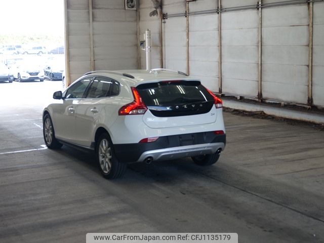 volvo v40 2017 -VOLVO--Volvo V40 MD4204T-YV1MZA8RDJ2143224---VOLVO--Volvo V40 MD4204T-YV1MZA8RDJ2143224- image 2
