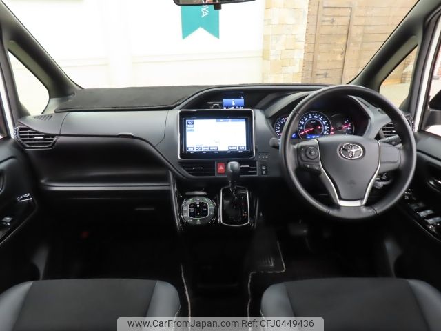 toyota noah 2018 -TOYOTA--Noah DBA-ZRR85W--ZRR85-0102440---TOYOTA--Noah DBA-ZRR85W--ZRR85-0102440- image 2